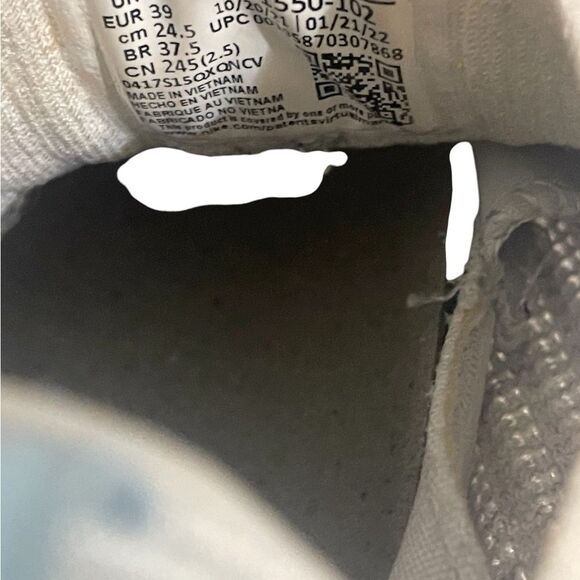 Nike Women's Air VaporMax Flyknit Gray White Shoes Size 6.5Y - Picture 12 of 16